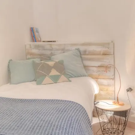 La Maison De *